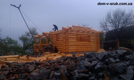 Log buildings under construction_19