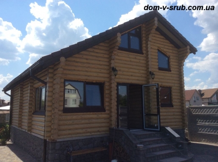 Log buildings under construction_29