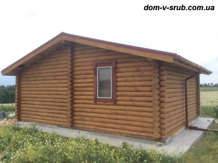 Log buildings under construction_30