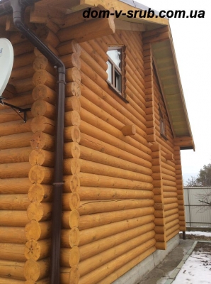 Log buildings under construction_32