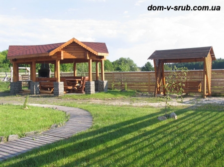 .Log buildings under construction_4