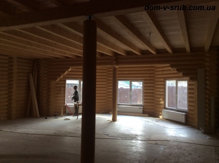Log buildings under construction_69