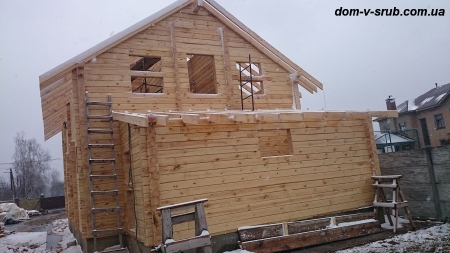 Log buildings under construction_9